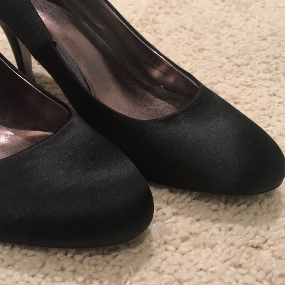 Satin black high heels - Picture 5 of 6
